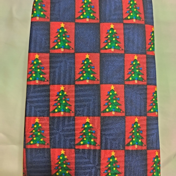 Barbara Blank Silk Christmas Tree Neck Tie - Picture 5 of 10